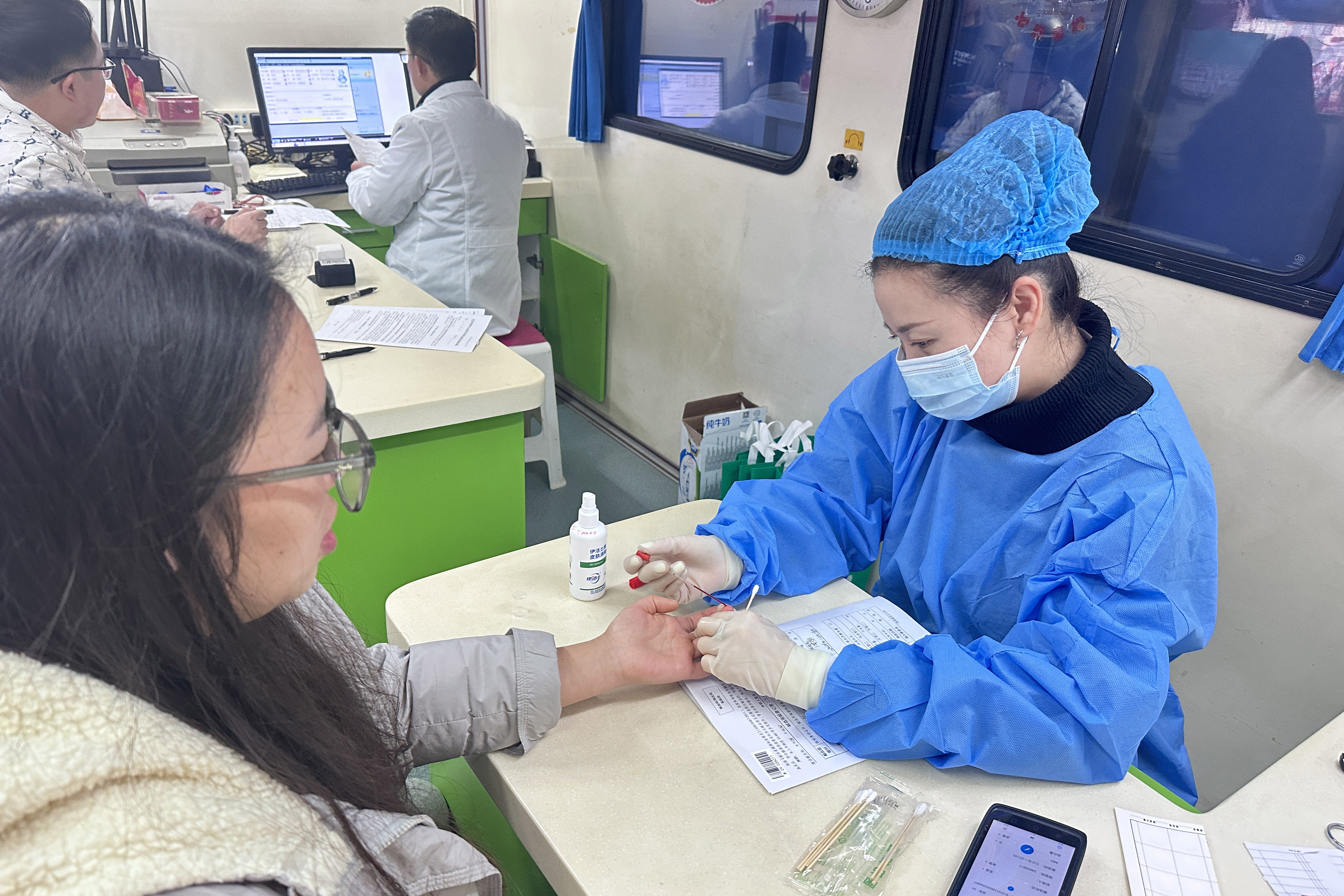 冬日暖陽，獻血傳遞愛心正能量